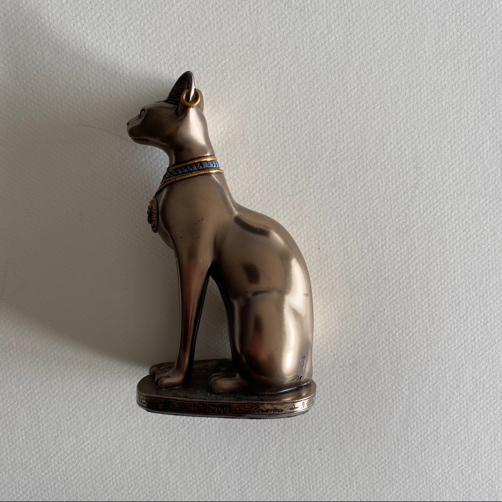 Cat Figurine Knick-Knack Bronze